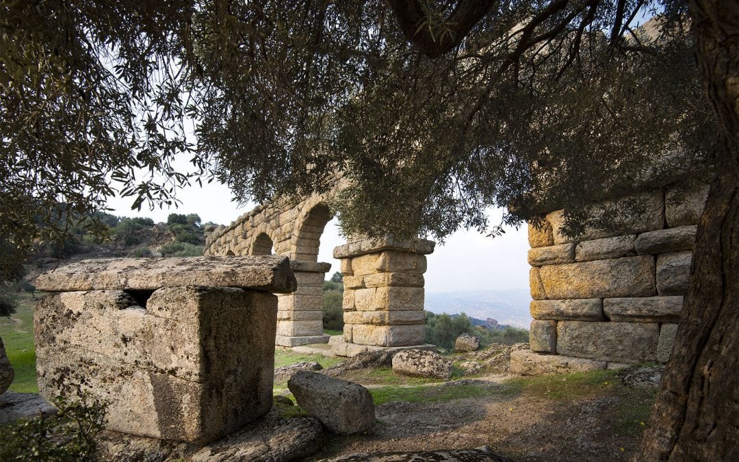 TOMB NEAR THE ALINDA AQUEDUCT