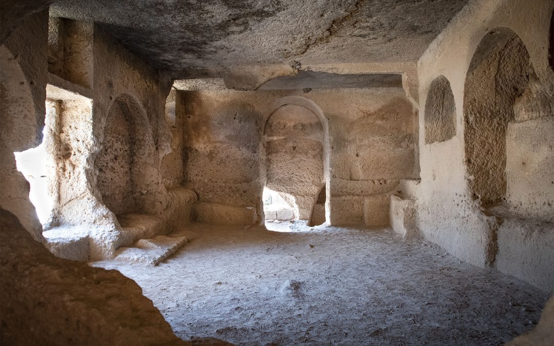 DARA ROCK TOMBS AND SARCOPHAGY