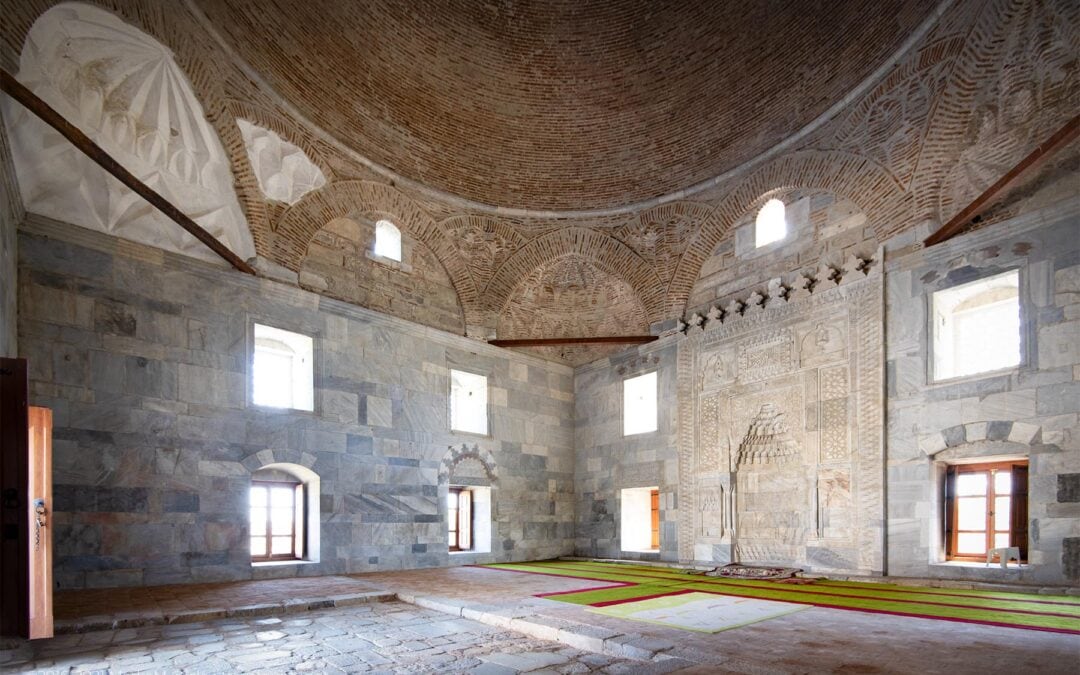 INSIDE THE ILYAS BEY MOSQUE