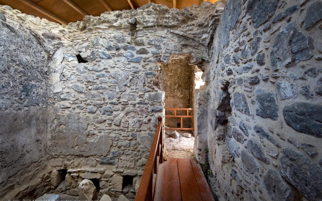 INTERIOR WALLS OF THE HAMAM AT ILYAS BEY COMPLEX